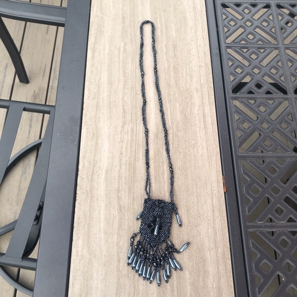 Beaded necklace pouch - Picture 9 of 10